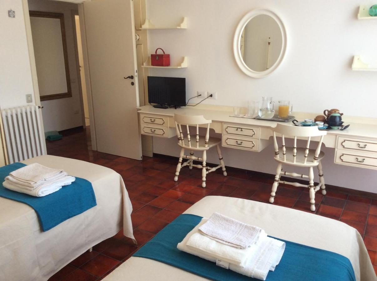 Manu Vintage B&B Cattolica Exterior photo