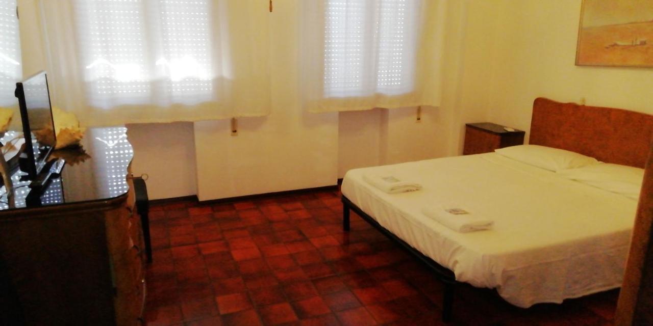 Manu Vintage B&B Cattolica Exterior photo